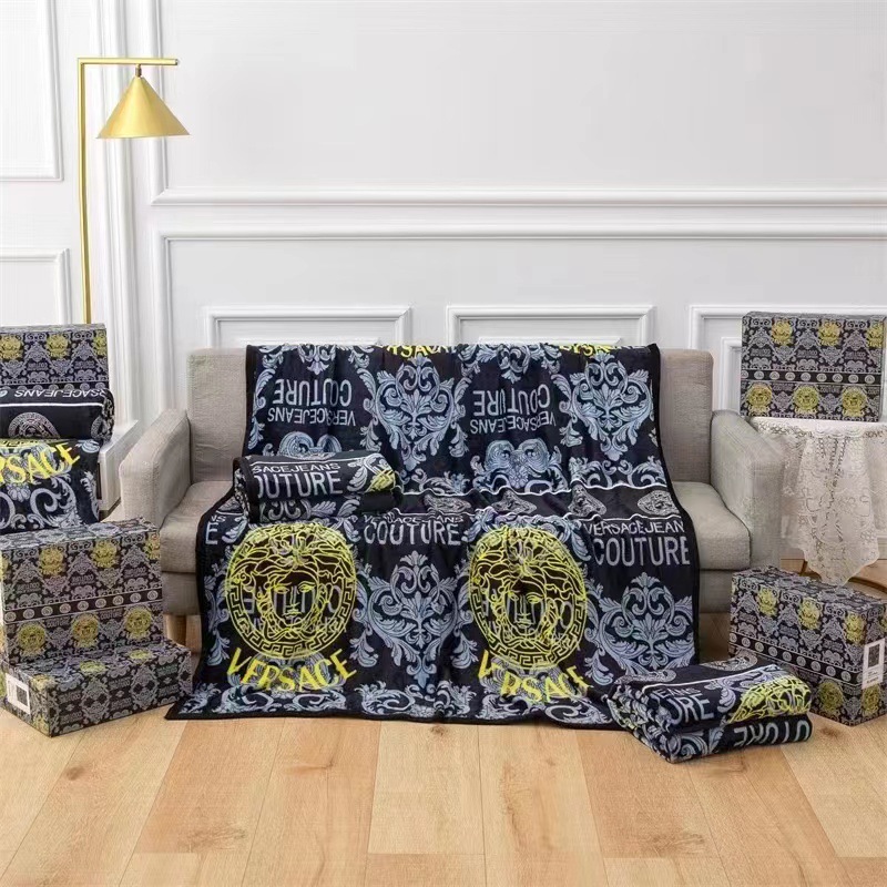 Fashionable Brand Blanket, Flannel Blanket, Lightw...