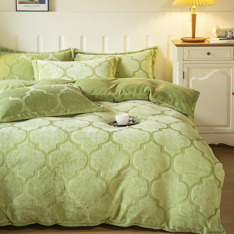 Winter Milk Flour Four Piece Set Solid Color Bed S...